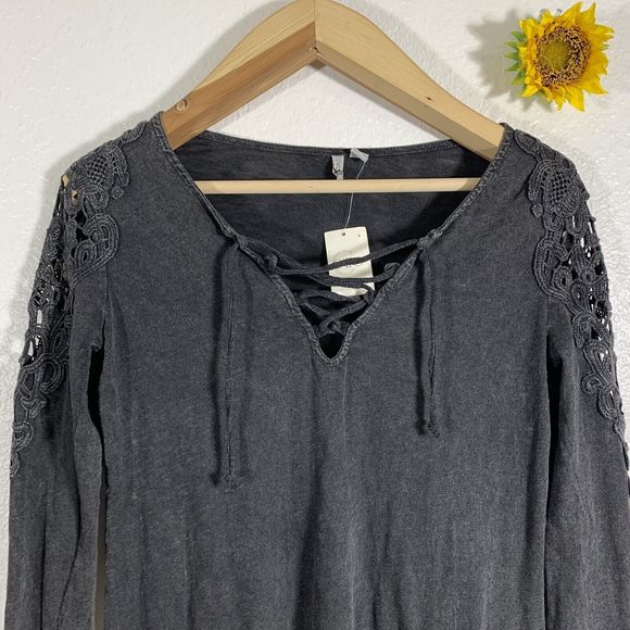 Cato Est. NWT Black Acid Wash Tassel Embroidered Sleeve Blouse Size XS Womens - Picture 2 of 11